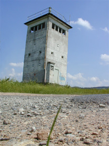 Grenzturm an der ehemaligen innerdeutschen Grenze Grenzturm an der ehemaligen innerdeutschen Grenze